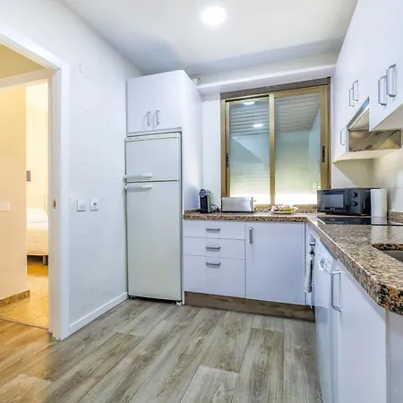 Apartment En El Centro Con Parking Y Terraza *