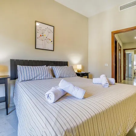 Apartment En El Centro Con Parking Y Terraza