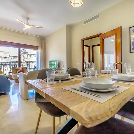 Apartment En El Centro Con Parking Y Terraza Cordoba