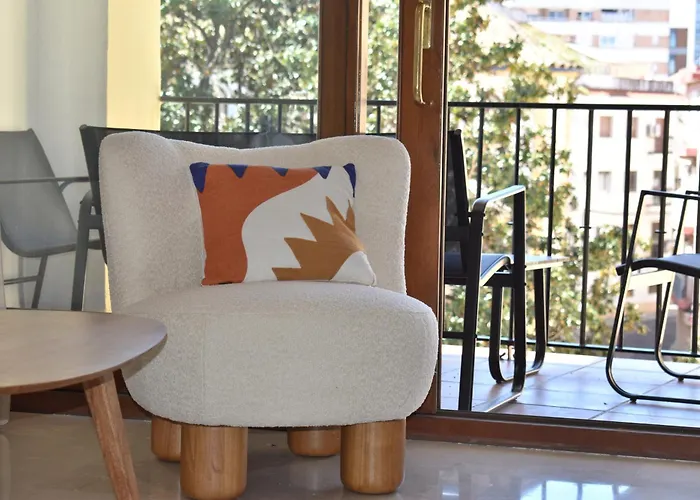 Apartment En El Centro Con Parking Y Terraza