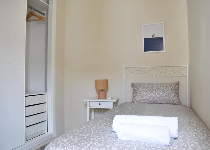 Apartment En El Centro Con Parking Y Terraza *