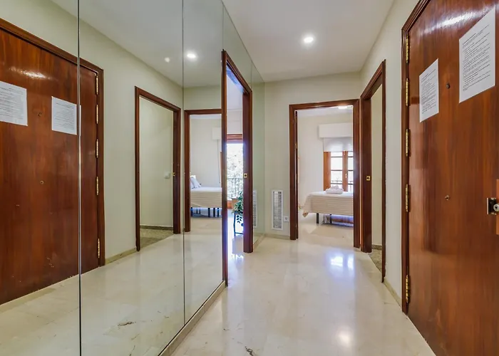 דירה En El Centro Con Parking Y Terraza