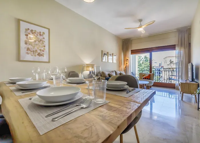 En El Centro Con Parking Y Terraza דירה *