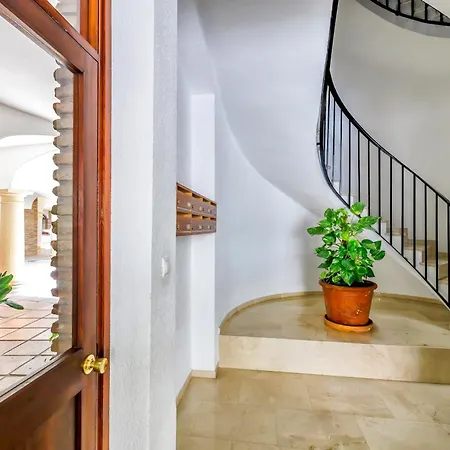 En El Centro Con Parking Y Terraza *