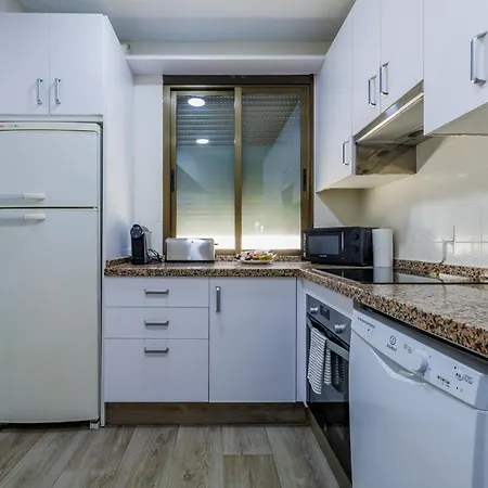 Appartement En El Centro Con Parking Y Terraza *