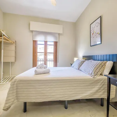 Appartement En El Centro Con Parking Y Terraza *