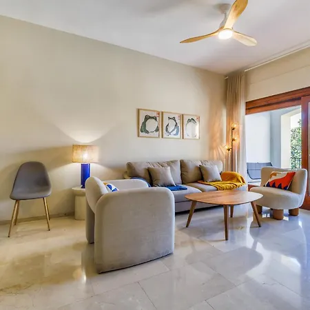 En El Centro Con Parking Y Terraza *