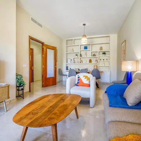 Appartement En El Centro Con Parking Y Terraza