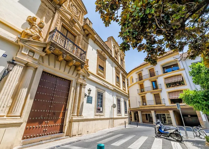 דירה En El Centro Con Parking Y Terraza *