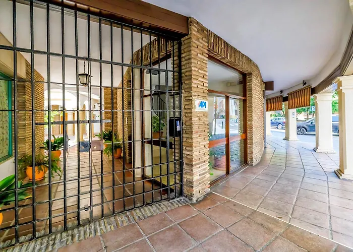 דירה En El Centro Con Parking Y Terraza *