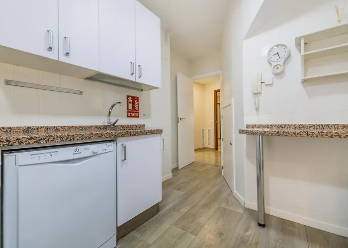 En El Centro Con Parking Y Terraza *