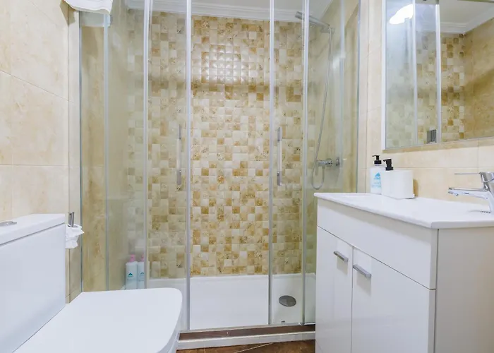 En El Centro Con Parking Y Terraza