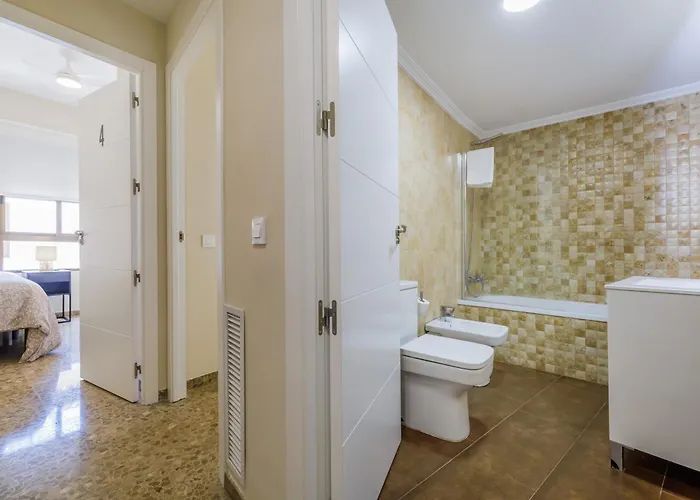 דירה En El Centro Con Parking Y Terraza *