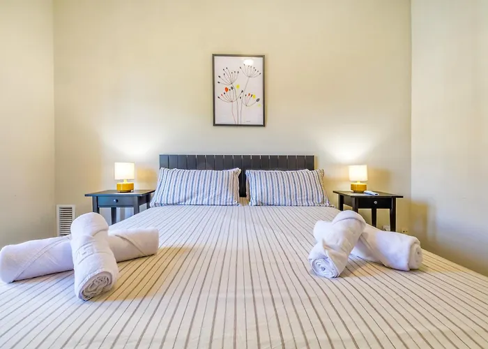 En El Centro Con Parking Y Terraza *