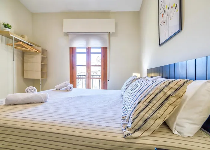 En El Centro Con Parking Y Terraza דירה