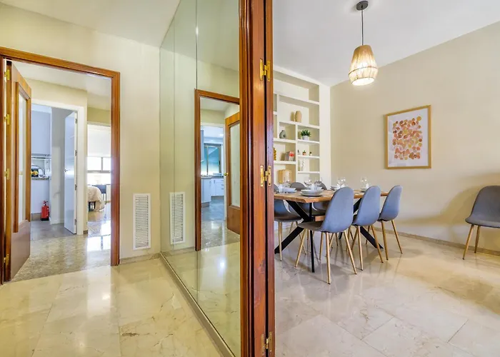 En El Centro Con Parking Y Terraza דירה