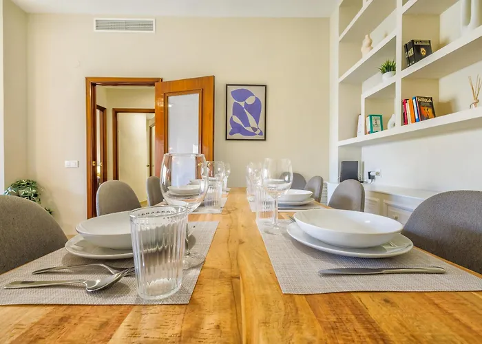 En El Centro Con Parking Y Terraza דירה *