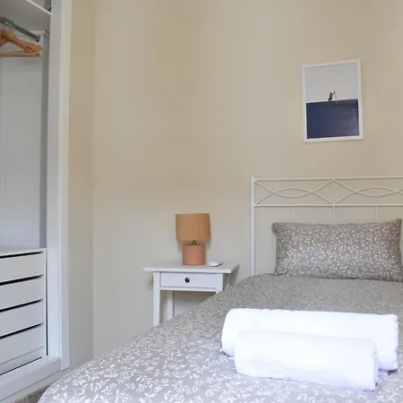 Apartment En El Centro Con Parking Y Terraza *